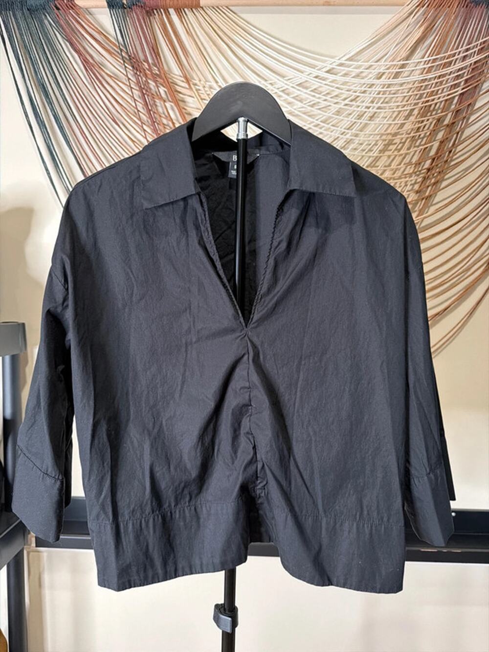 Banana republic 100% cotton black three-quarter sleeve blouse S EUC 2978